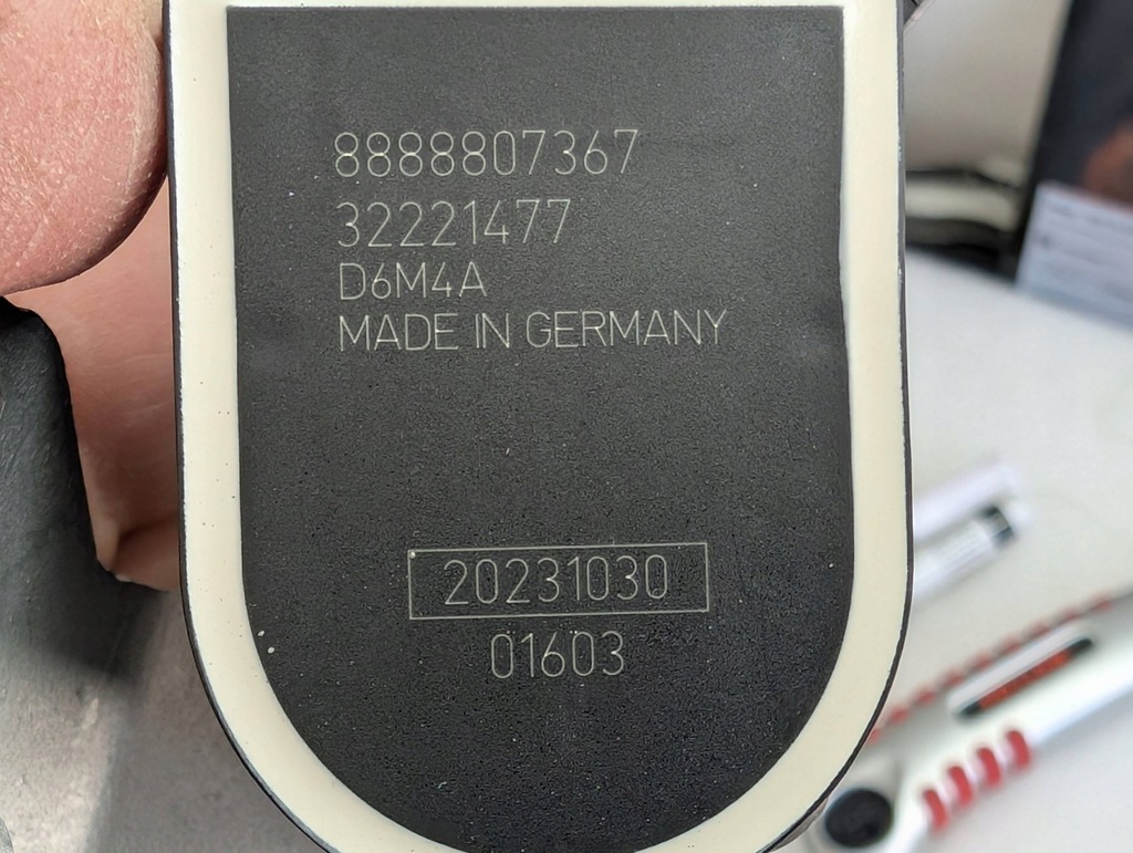 фото №7, Volvo xc40 датчик вирівнювання світла led правий перед оригінальний номер 32246111