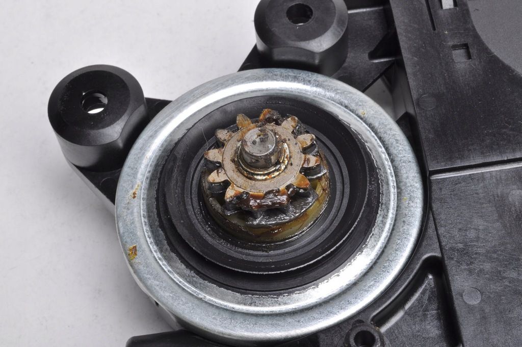 фото №6, Volvo c30 s40 ii v50 моторчик стекло правый перед lift 31264786aa