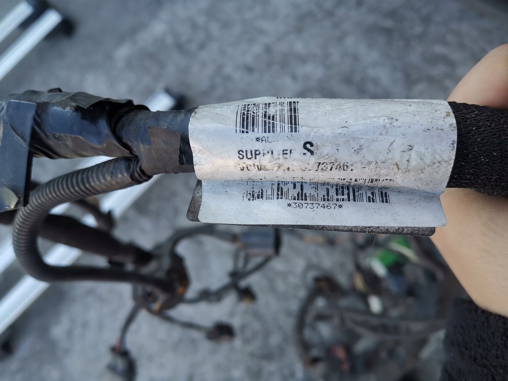 фото №6, Volvo s40 v50 джгут електропроводка коробка запобіжник