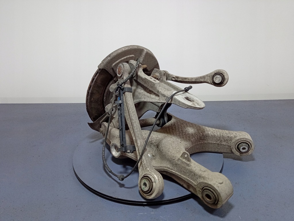 фото №2, Bmw x5 f15 2.0d поворотний кулак ліва задня ступиця