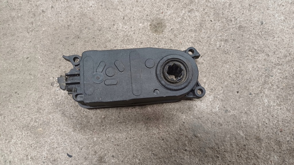 фото №1, Ford puma mk2 моторчик жалюзі gn15-8476-ad