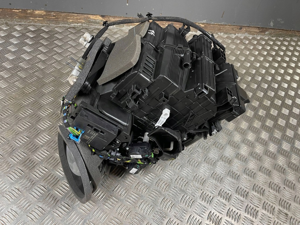 фото №12, Peugeot 2008 ii 2023 обігрівач / комплект