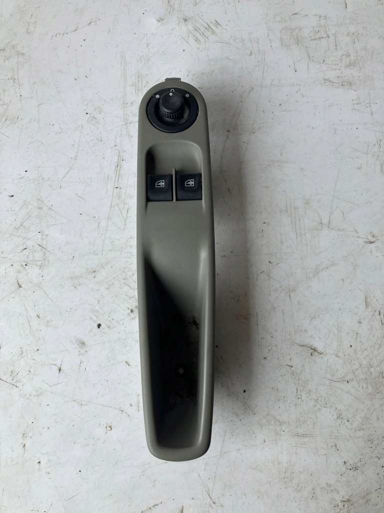 фото №1, Переключатель окон зеркал renault zoe 829502349r