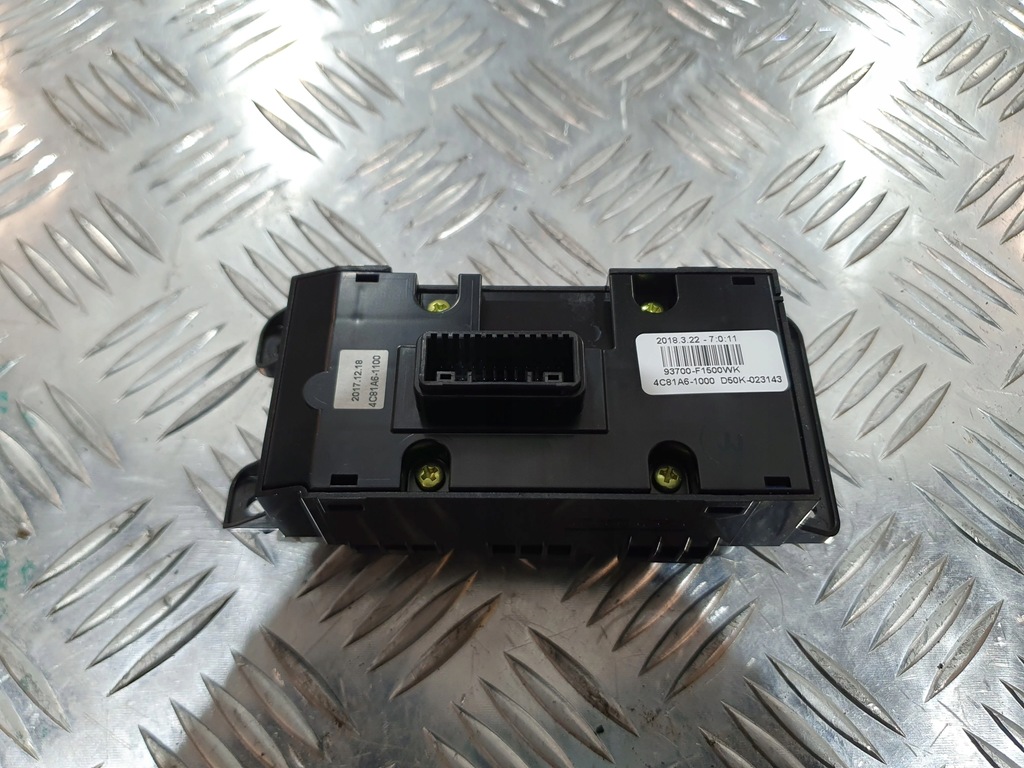 фото №2, Панель світла kia sportage iv ql 15-