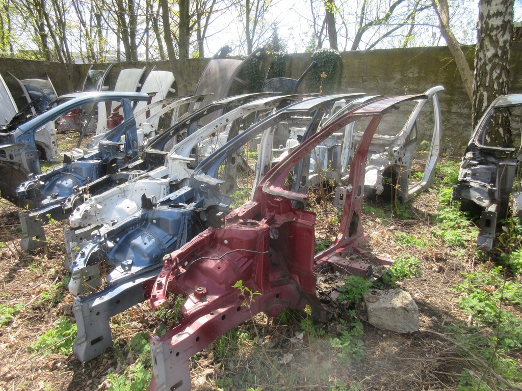 фото №1, Auris ii чверть передня права різні кольори