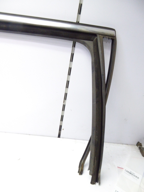 фото №4, Passat b6 рамка двері прокладка скло задня права 5d