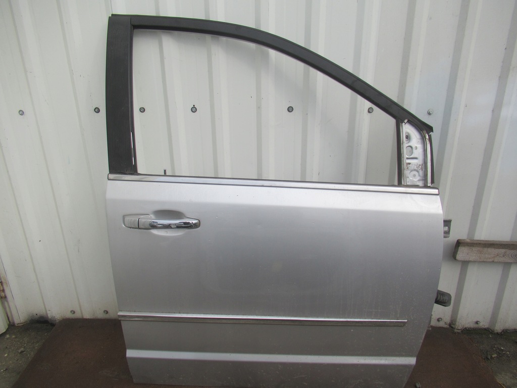 фото №1, Дверь правое передние voyager