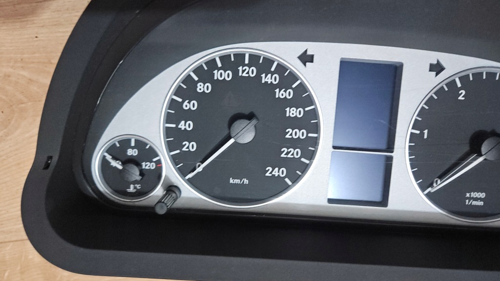 Панель mercedes b-klasa w245 a169 180 cdi a1695407647 Недорого