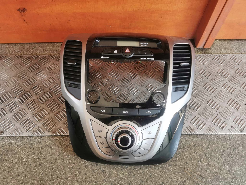 фото №1, Панель кондиционера рамка hyundai ix20 10-17