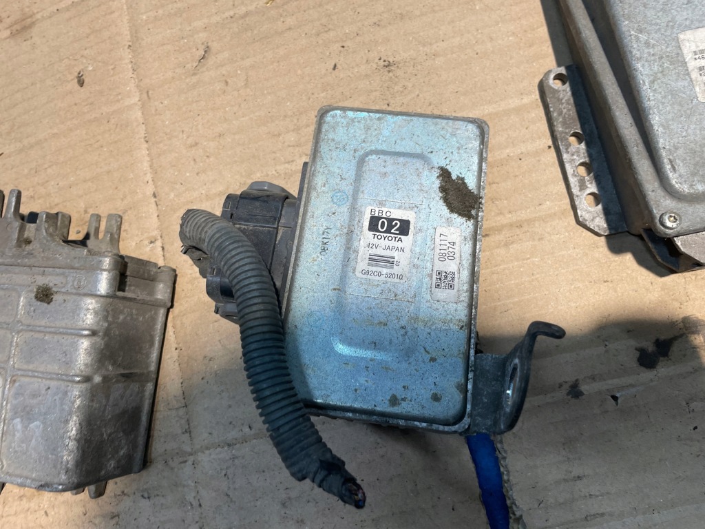 фото №1, Toyota yaris ii блок керування бортовий комп'ютер модуль g92c0-52010