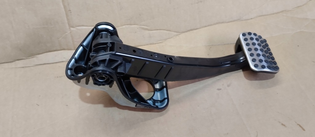 Купить Педаль тормоза mercedes e-klasa w214 24r w206 a2062900900