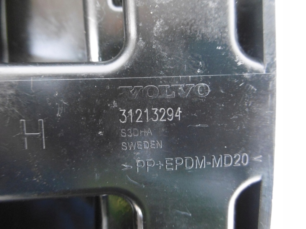 фото №10, Направляющая бампера правый задняя задний volvo s80 ii 06-16