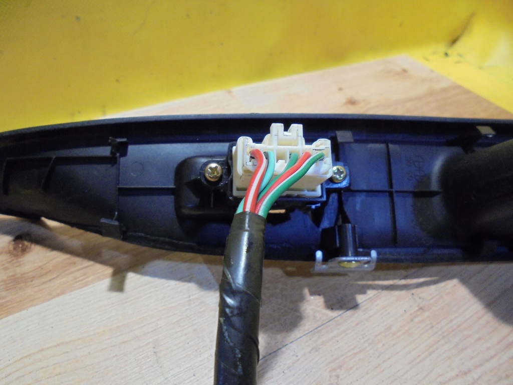 фото №7, Переключатель окон правый перед mazda 6 gg gj6a-684li