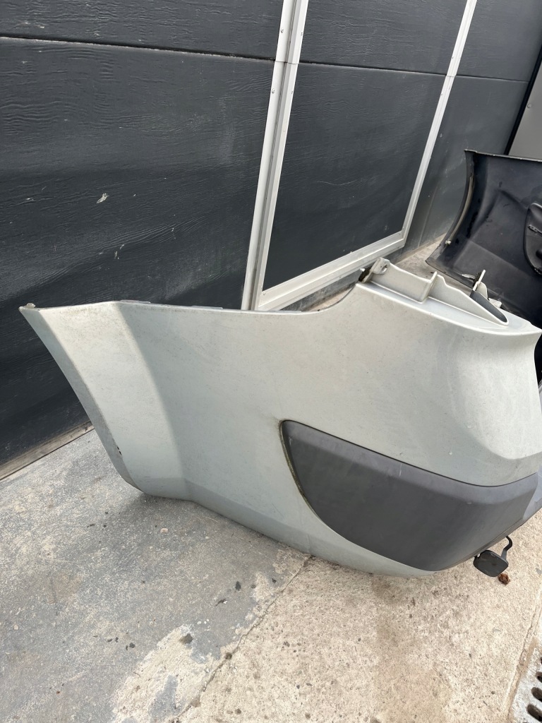 Бампер задний renault megane ii kombi 02-05 kpl Оригинал