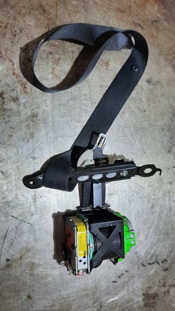 фото №1, Pas безопасности перед левый toyota corolla e15