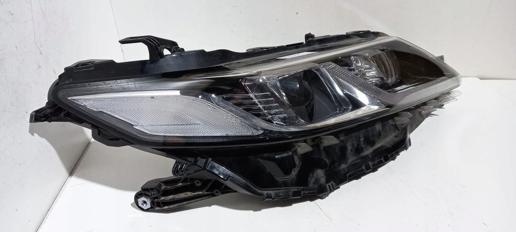 фото №10, Toyota camry 2019 лампы передние