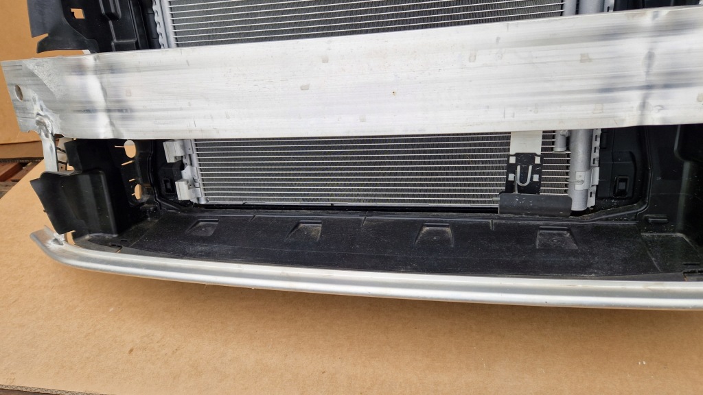 Ремень передний радиатор балка audi q3 рестайлинг  83a 1.5 tfsi 35 tfsi новый комплект с Разборки