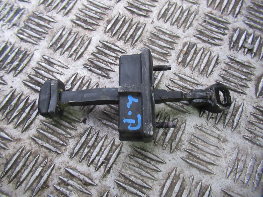 фото №1, Maserati ghibli m157 ограничитель дверь левый перед