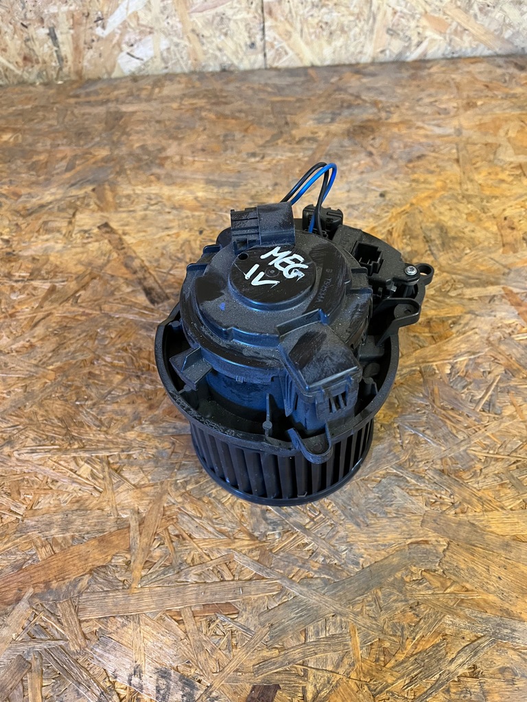 фото №1, Воздуходувка вентилятор отопителя renault megane iv