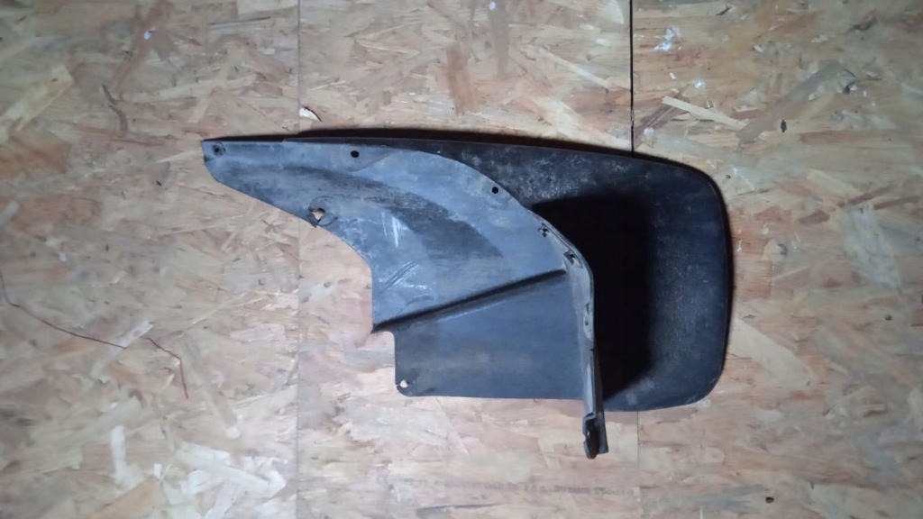 Купити Підкрилок бризковик правий задній toyota land cruiser 150