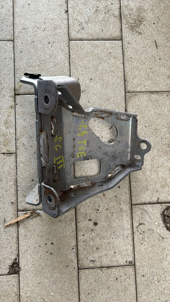 фото №1, Кронштейн кронштейн катализатора renault scenic iii 208170001r