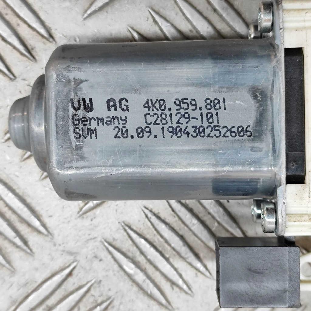 фото №7, Audi e-tron 2019 правая сторона моторчик подъёма стекло дверь задних