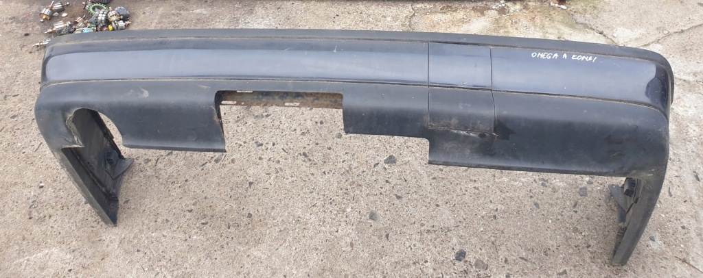 Купити Бампер задній задній opel omega a універсал