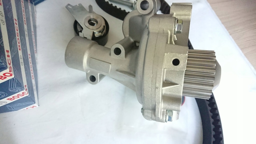 фото №13, Набір розподільного валу + ремінь генератора bosch citroen c5 ii iii