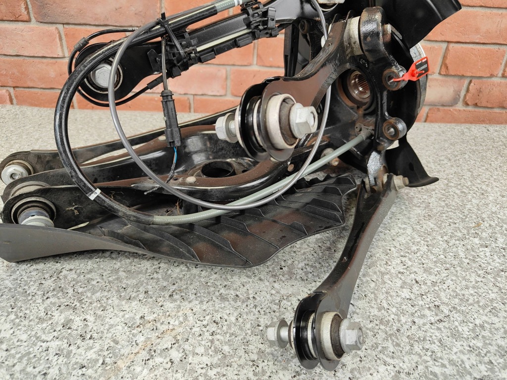 фото №9, Bmw 3 gt f34 поворотный кулак левый задняя левая задняя + рычаги 6798983