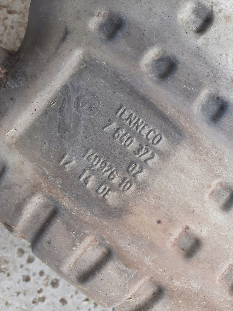 фото №6, Bmw x1 e84 2.0 20i гасник