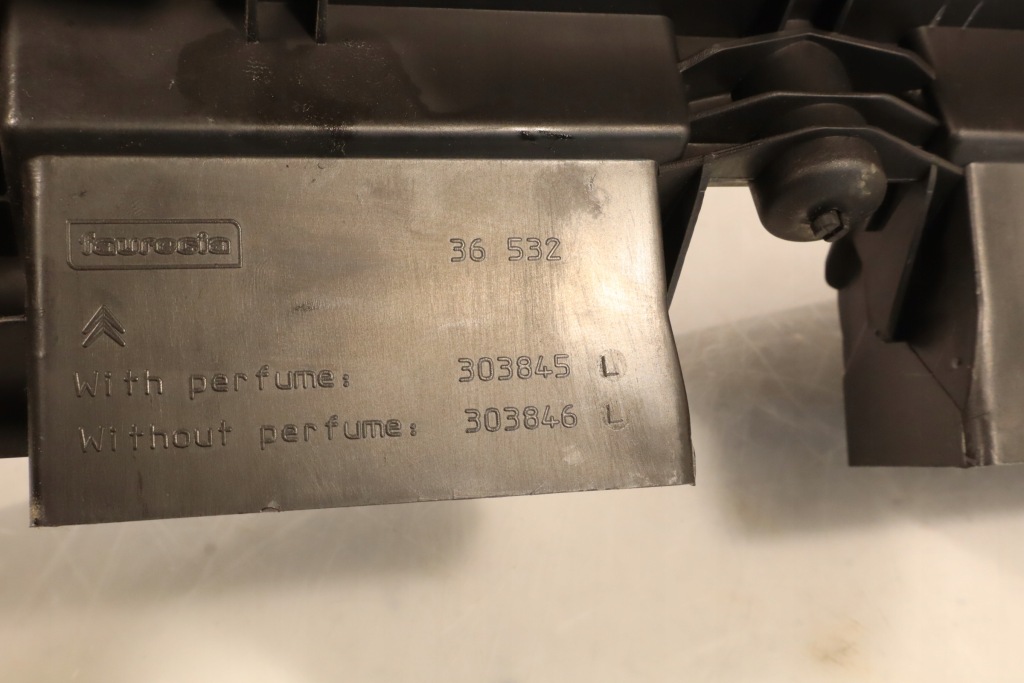 Решітка обдув середня citroen c4 grand picasso i 303781 Зі Шроту