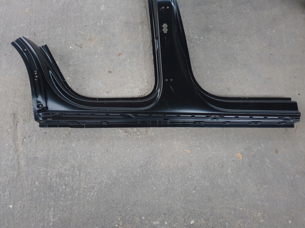Купить Audi q3 sq3 2 sportback 18- стойку правая  порог обшивка новый