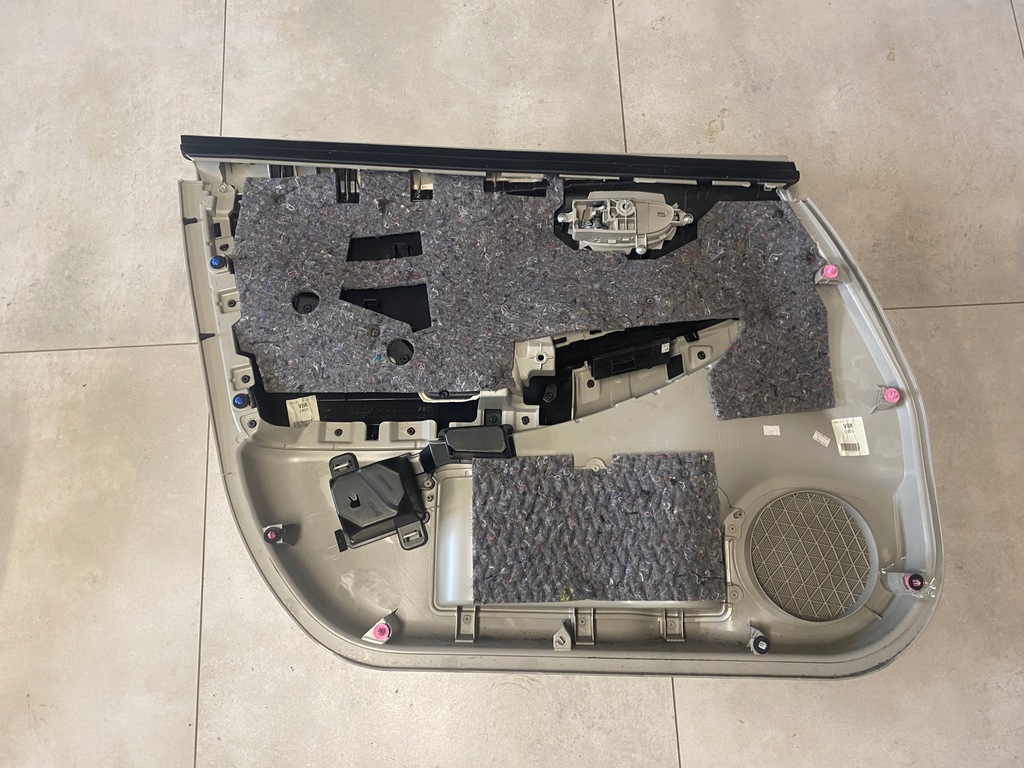 фото №8, Nissan leaf i обшивки обивка дверь комплект