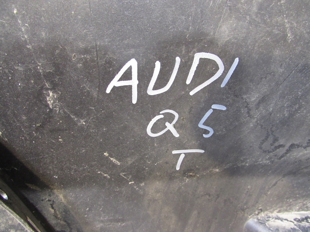 Бампер задній audi q5 s-line 8r0 задній s-line 8r0807511b 8r рестайлінг  s 8r0807833c Київ