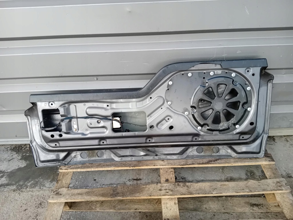 фото №5, Крышка багажника багажник задняя land rover discovery iii lrc659