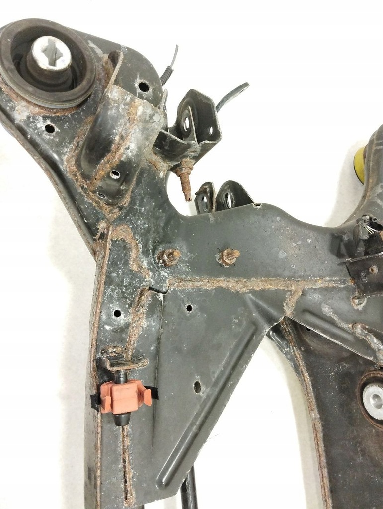 фото №10, Усилитель поперечный maserati levante 2017 с задний 06701014340