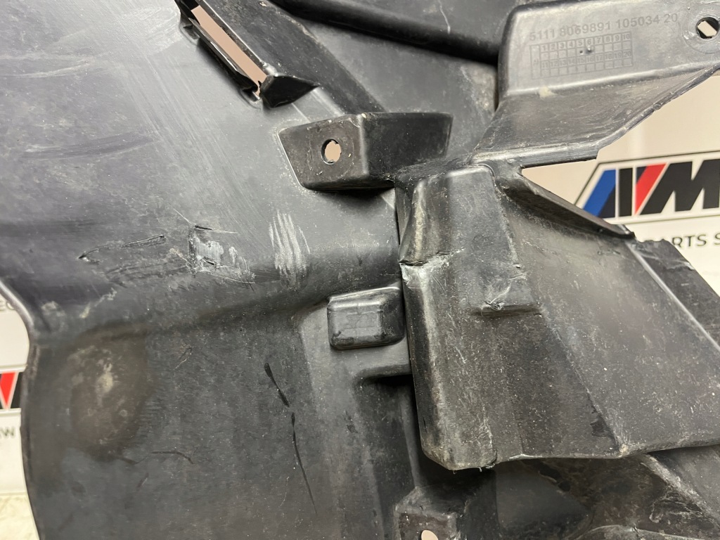 фото №14, Bmw x7 g07 канал воздуховод воздуха кронштейн направляющая бампера левый 8090083