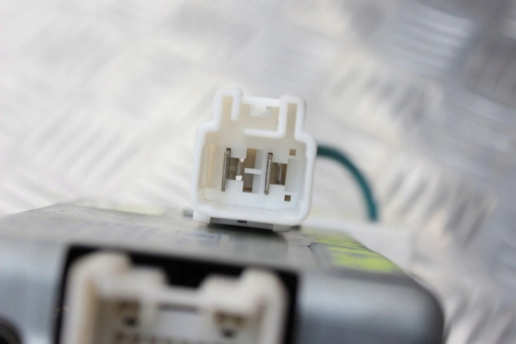 фото №7, Lexus ls 400 1990 блок управления модуль дверь