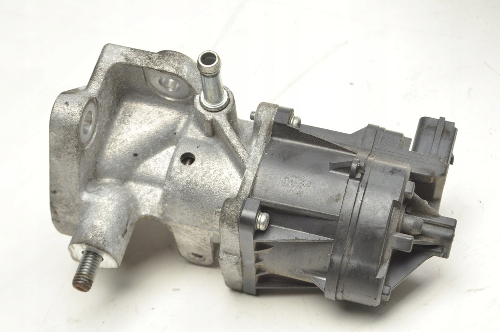 фото №1, Mazda оригинальный номер k5t70874 клапан egr