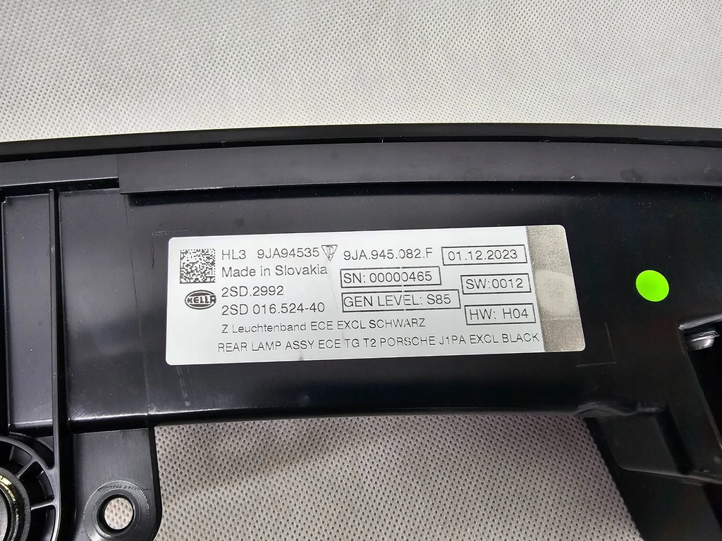 фото №11, Porsche taycan 9j1 лампа задня задня права ліва накладка europa 9ja945082f