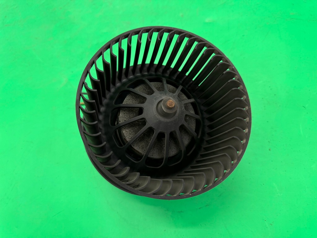 фото №10, Вентилятор салонний повітродувка 4m5h-18456-cd volvo c30 06- v50 s40 ii europa