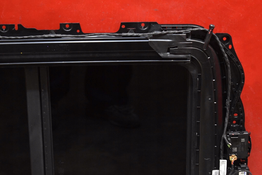 фото №8, Люк крыша панорама audi e-tron 55 18-21