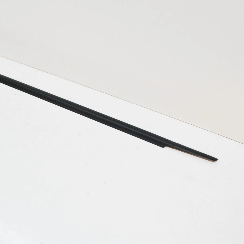 Mercedes-benz a w169 передняя часть left door window уплотнитель rail a1697252765 с Разборки