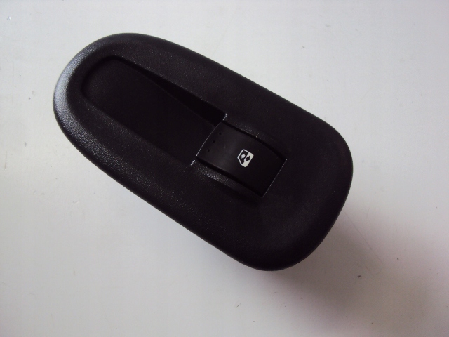 фото №2, Панель стекло правый перед renault master iii