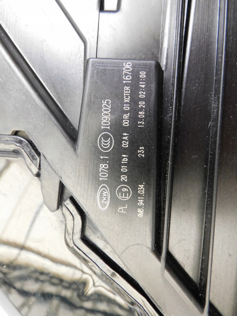 фото №13, Audi q8 4m8 лампа права ліва full led 4m8941033