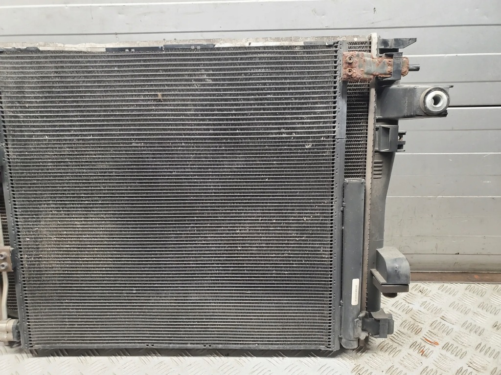 Dodge ram 5.7 hemi 2011-2019 2680009013 с передний радиатор воды oem Цена