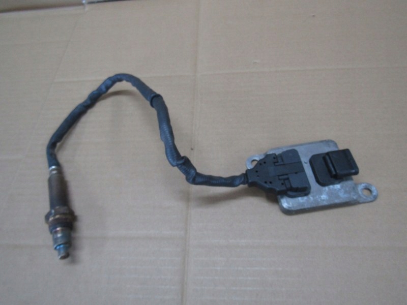 фото №1, Mercedes w212 w222 w447 датчик датчик лямбда-зонд 0009053403