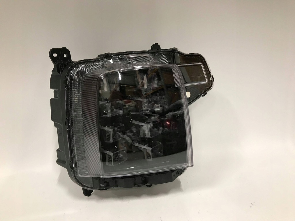 фото №1, Hyundai staria 21- лампа передня фара full led правий гарний!