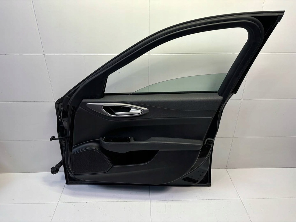 фото №12, Дверь перед правая сторона alfa romeo giulia 952 2017