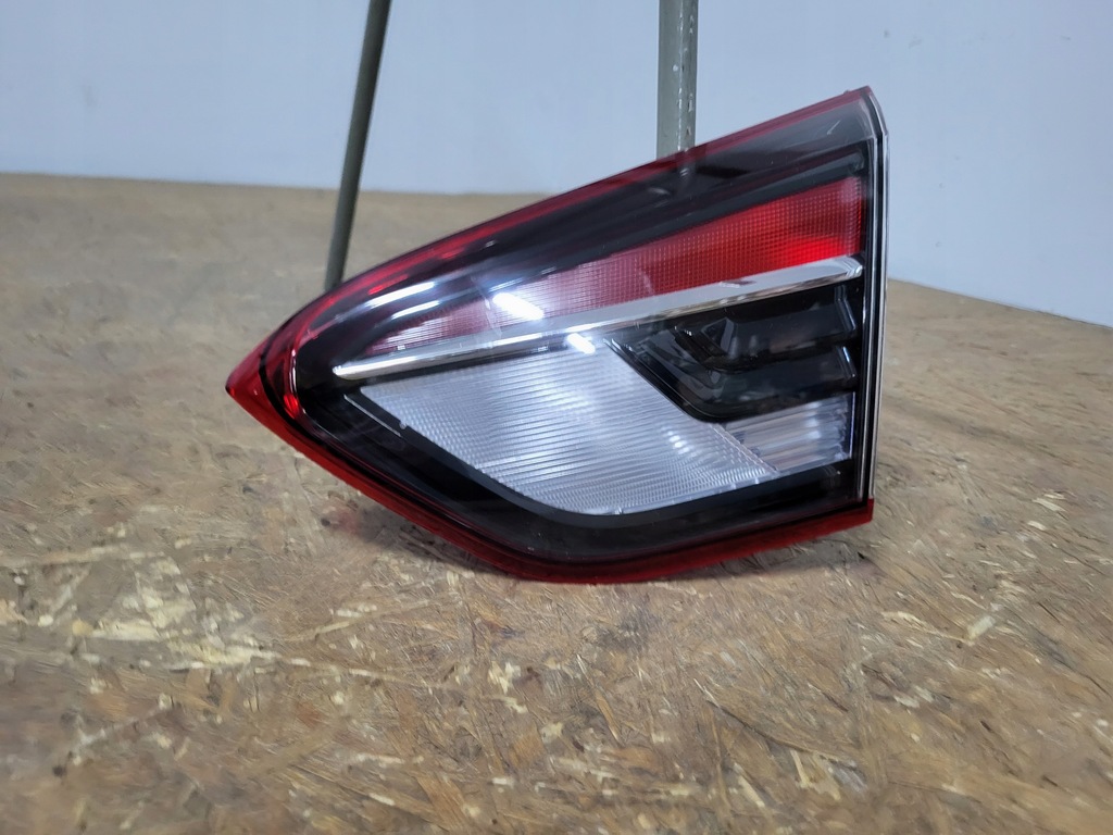 фото №1, Opel crossland x лампа задня задня w кришка права